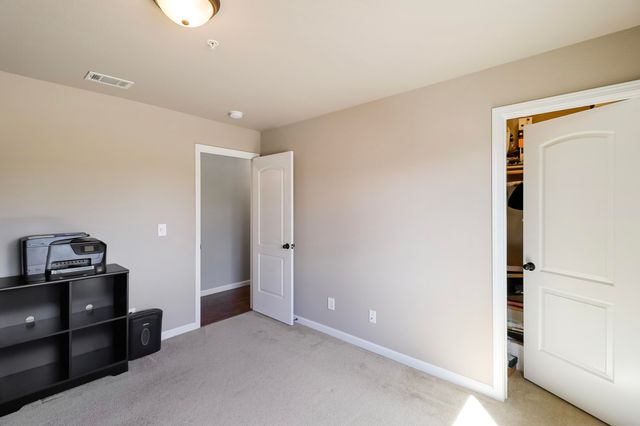 3297 Bridgewater Court, Redding, CA 96003