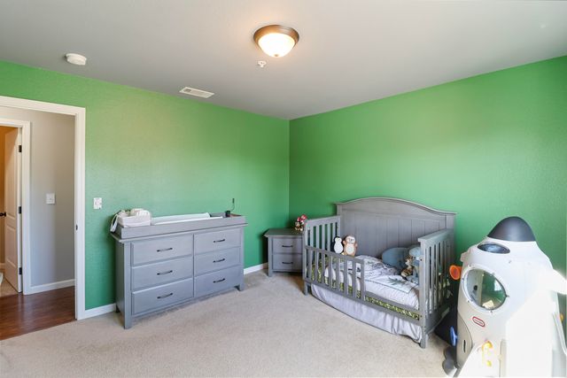 3297 Bridgewater Court, Redding, CA 96003