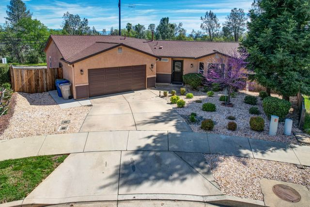 3297 Bridgewater Court, Redding, CA 96003