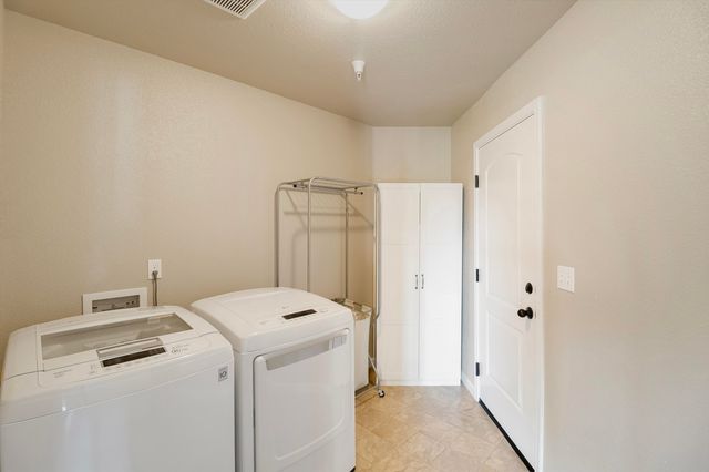 3297 Bridgewater Court, Redding, CA 96003