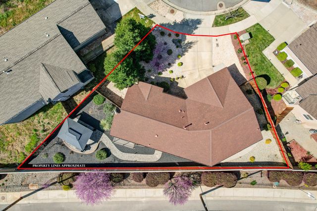 3297 Bridgewater Court, Redding, CA 96003