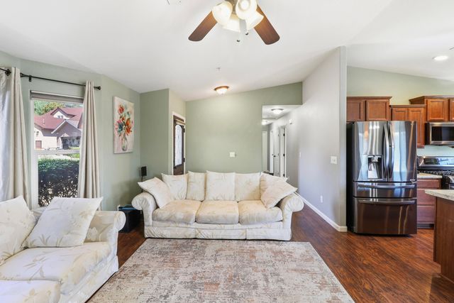 3297 Bridgewater Court, Redding, CA 96003