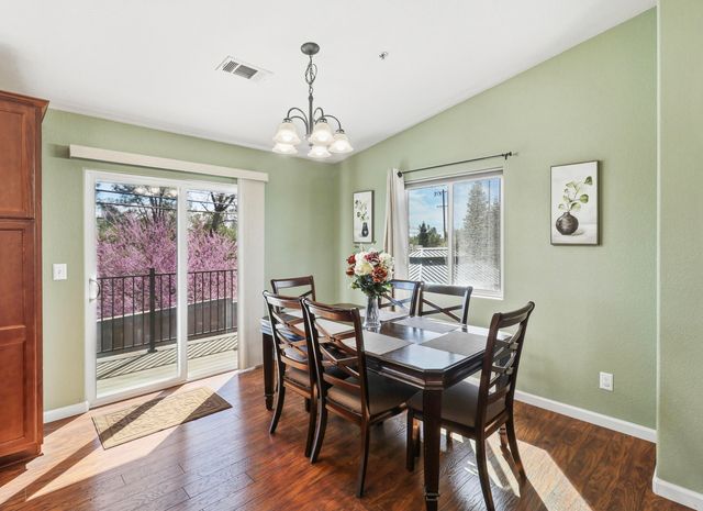 3297 Bridgewater Court, Redding, CA 96003