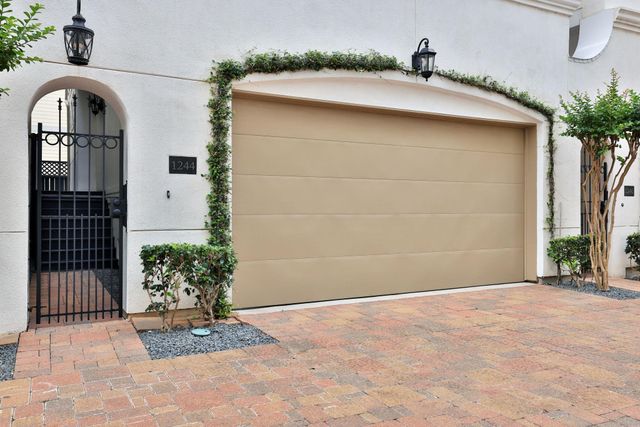 1244 W 23rd Street, Houston, TX 77008