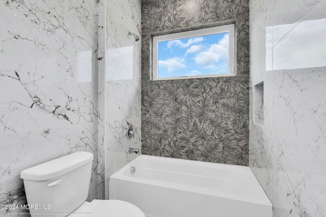 1005 BAL HARBOR Drive, Toms River, NJ 08755