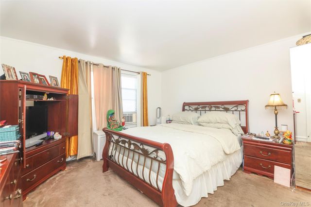 2555 Westervelt Avenue, Bronx, NY 10469