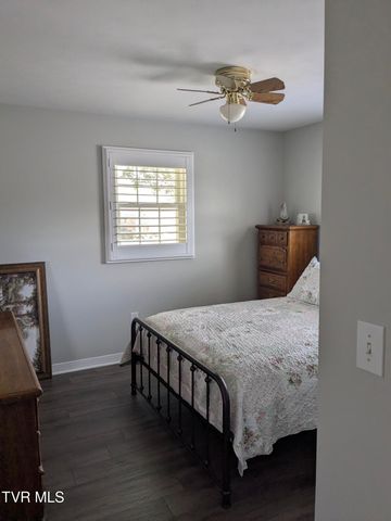 221 Oneida Court, Kingsport, TN 37664