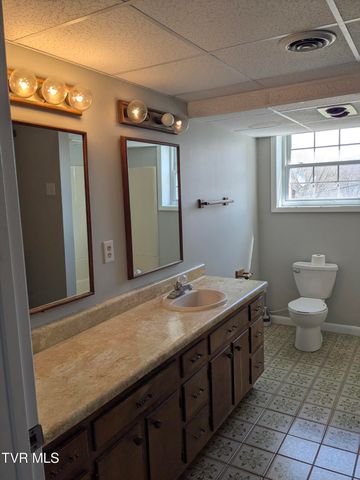 221 Oneida Court, Kingsport, TN 37664