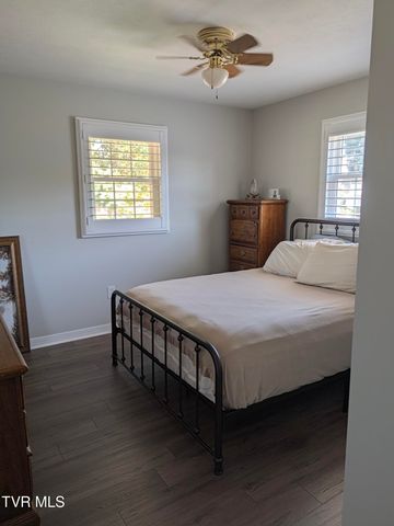 221 Oneida Court, Kingsport, TN 37664