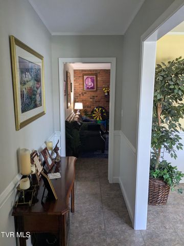 221 Oneida Court, Kingsport, TN 37664