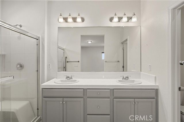 737 Betten, Los Banos, CA 93635