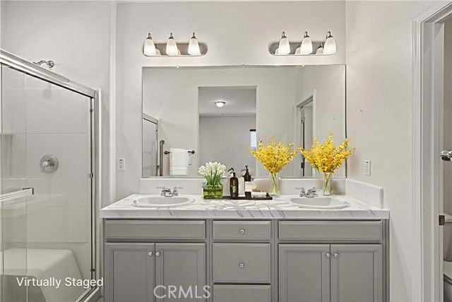 737 Betten, Los Banos, CA 93635