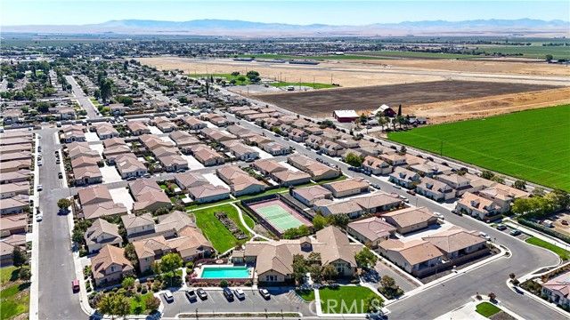 737 Betten, Los Banos, CA 93635