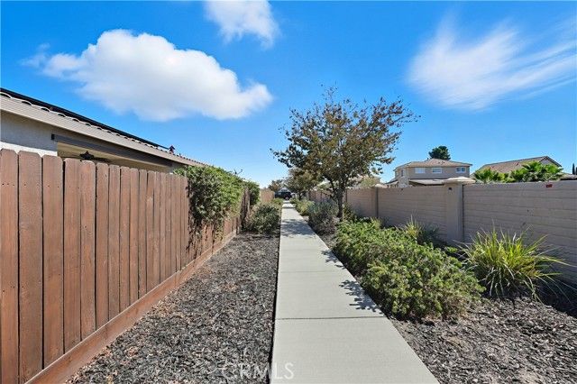 737 Betten, Los Banos, CA 93635