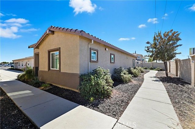 737 Betten, Los Banos, CA 93635