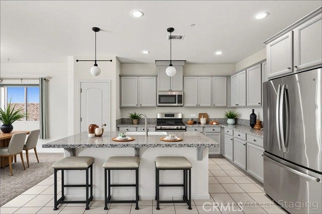 737 Betten, Los Banos, CA 93635