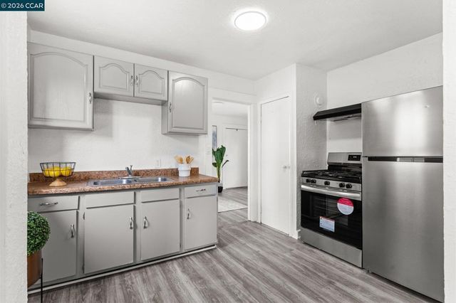 2612 2612 75Th Ave, Oakland, CA 94605