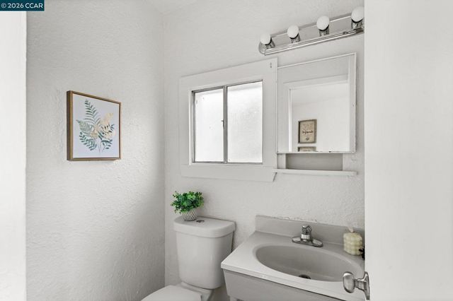 2612 2612 75Th Ave, Oakland, CA 94605