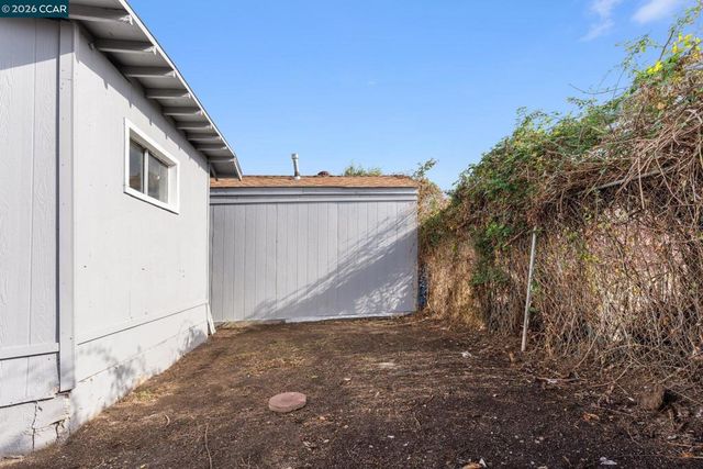 2612 2612 75Th Ave, Oakland, CA 94605