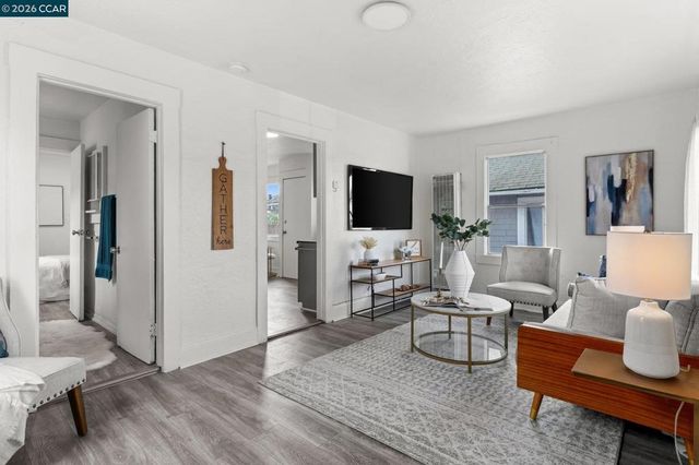 2612 2612 75Th Ave, Oakland, CA 94605