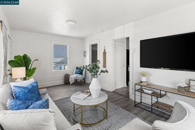 2612 2612 75Th Ave, Oakland, CA 94605