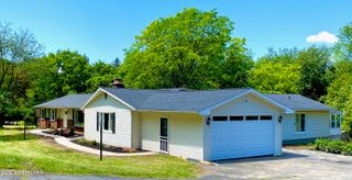 3 Olcott Lane, East Greenbush, NY 12144