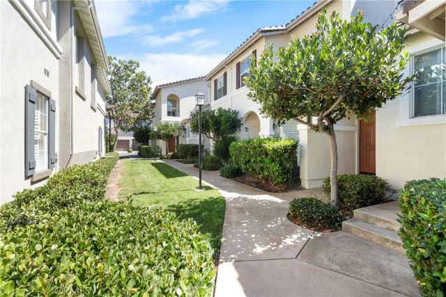 311 Falcon, Irvine, CA 92618