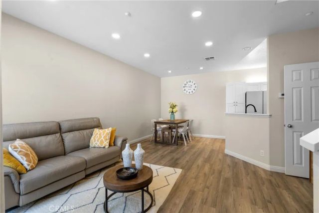 311 Falcon, Irvine, CA 92618