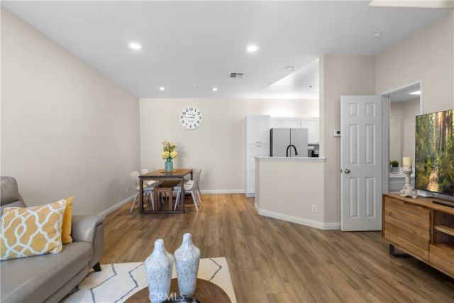 311 Falcon, Irvine, CA 92618