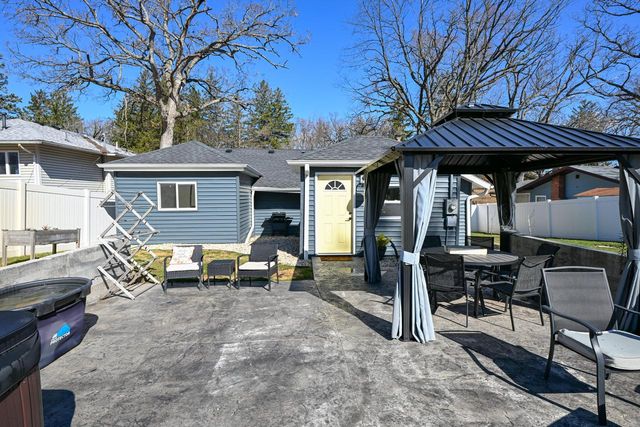 W145 Hilltop ROAD, Genoa City, WI 53128