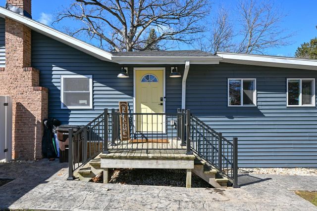 W145 Hilltop ROAD, Genoa City, WI 53128