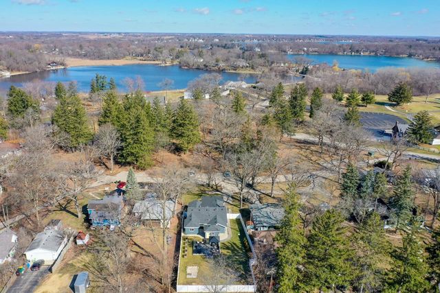 W145 Hilltop ROAD, Genoa City, WI 53128