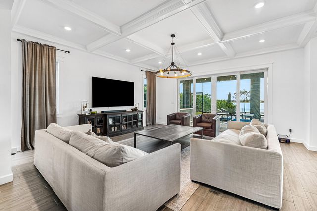 923 Hookline Circle, Loxahatchee, FL 33470