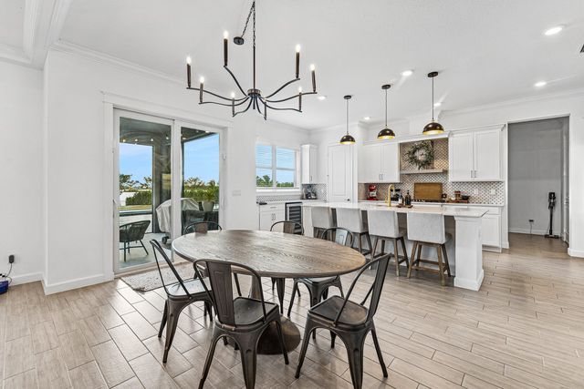 923 Hookline Circle, Loxahatchee, FL 33470