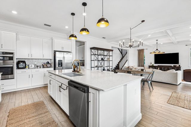 923 Hookline Circle, Loxahatchee, FL 33470