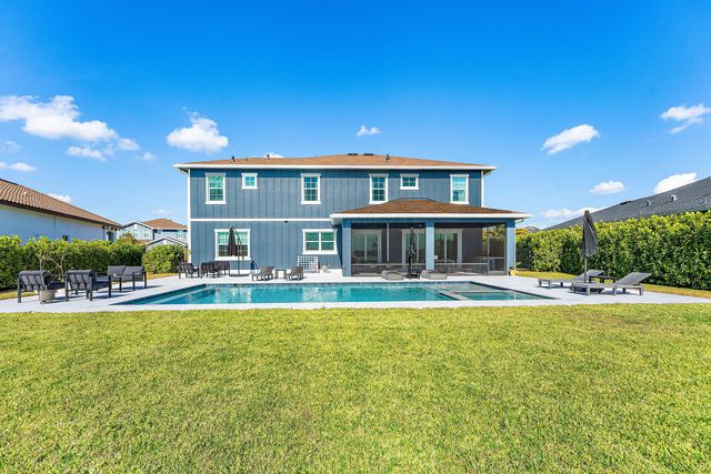 923 Hookline Circle, Loxahatchee, FL 33470