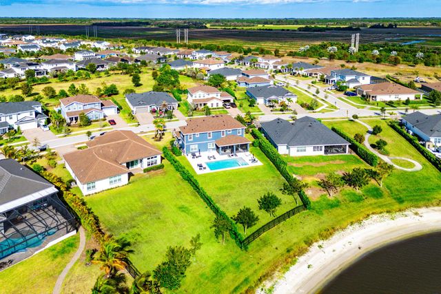 923 Hookline Circle, Loxahatchee, FL 33470