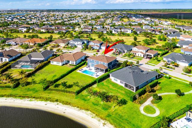 923 Hookline Circle, Loxahatchee, FL 33470