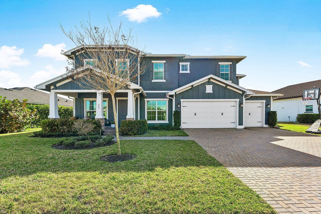 923 Hookline Circle, Loxahatchee, FL 33470