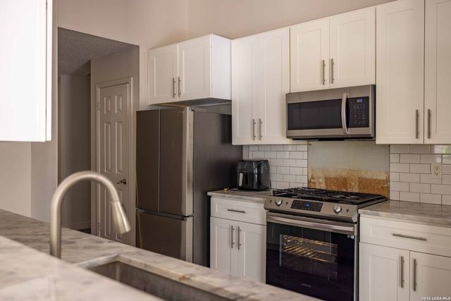 7307 SILENT SPG, San Antonio, TX 78250