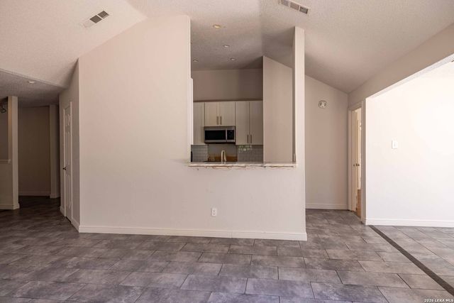 7307 SILENT SPG, San Antonio, TX 78250