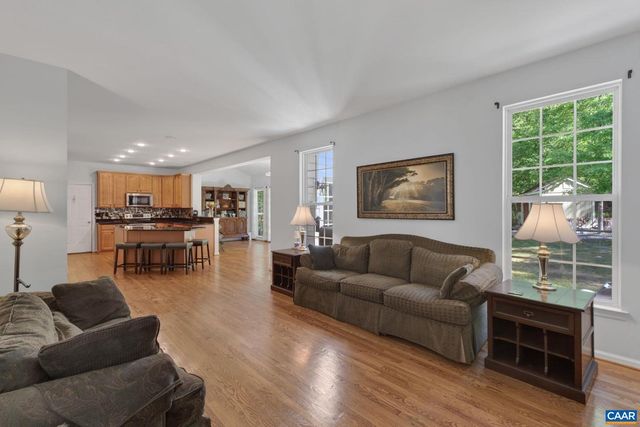 504 WILLOW RIDGE RD, Troy, VA 22974