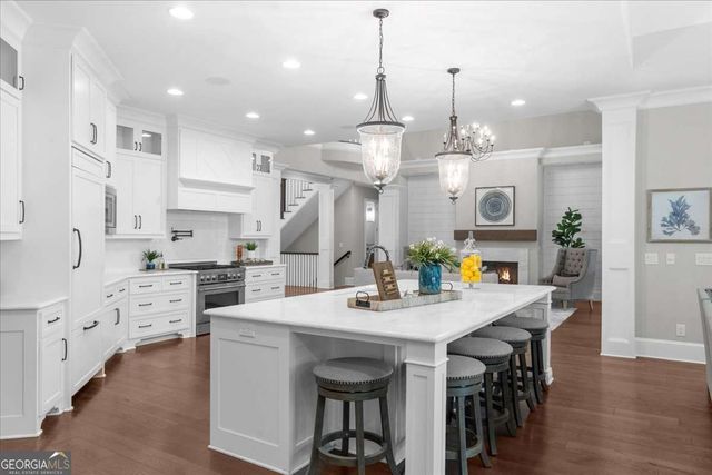 6806 Misty Cove, Flowery Branch, GA 30542