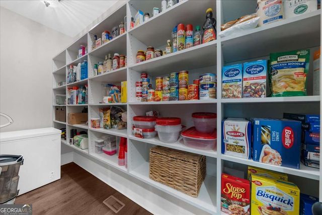 6806 Misty Cove, Flowery Branch, GA 30542