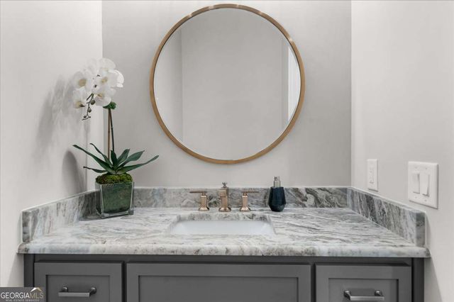 6806 Misty Cove, Flowery Branch, GA 30542