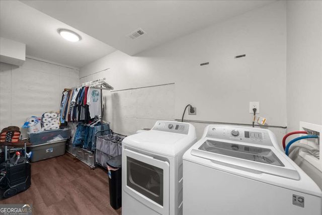 6806 Misty Cove, Flowery Branch, GA 30542