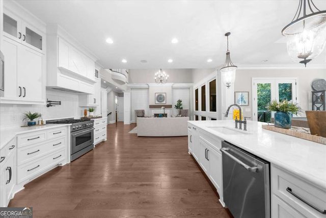 6806 Misty Cove, Flowery Branch, GA 30542