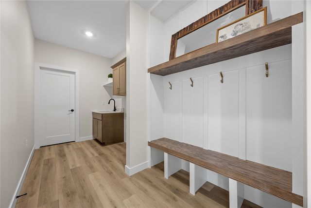 230 Howard Ave NW, Swisher, IA 52338