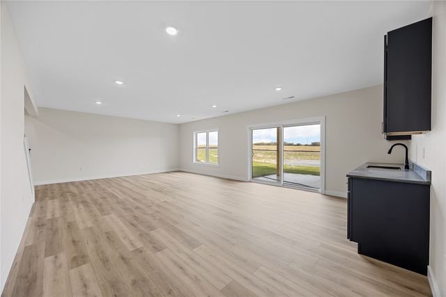 230 Howard Ave NW, Swisher, IA 52338