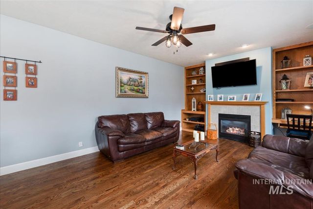 2612 Gladstone Ct, Eagle, ID 83616